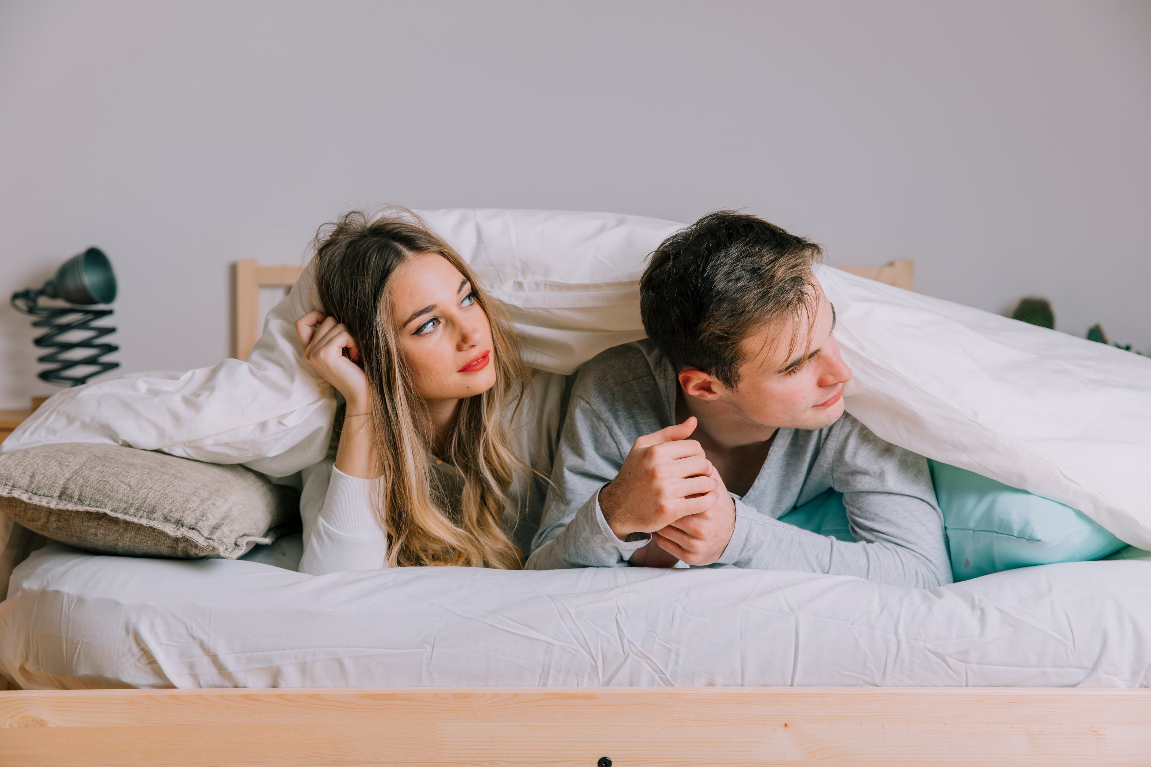 Immagine principale: Calo del desiderio in coppia: cause, differenze e strategie per ritrovare l'intimità